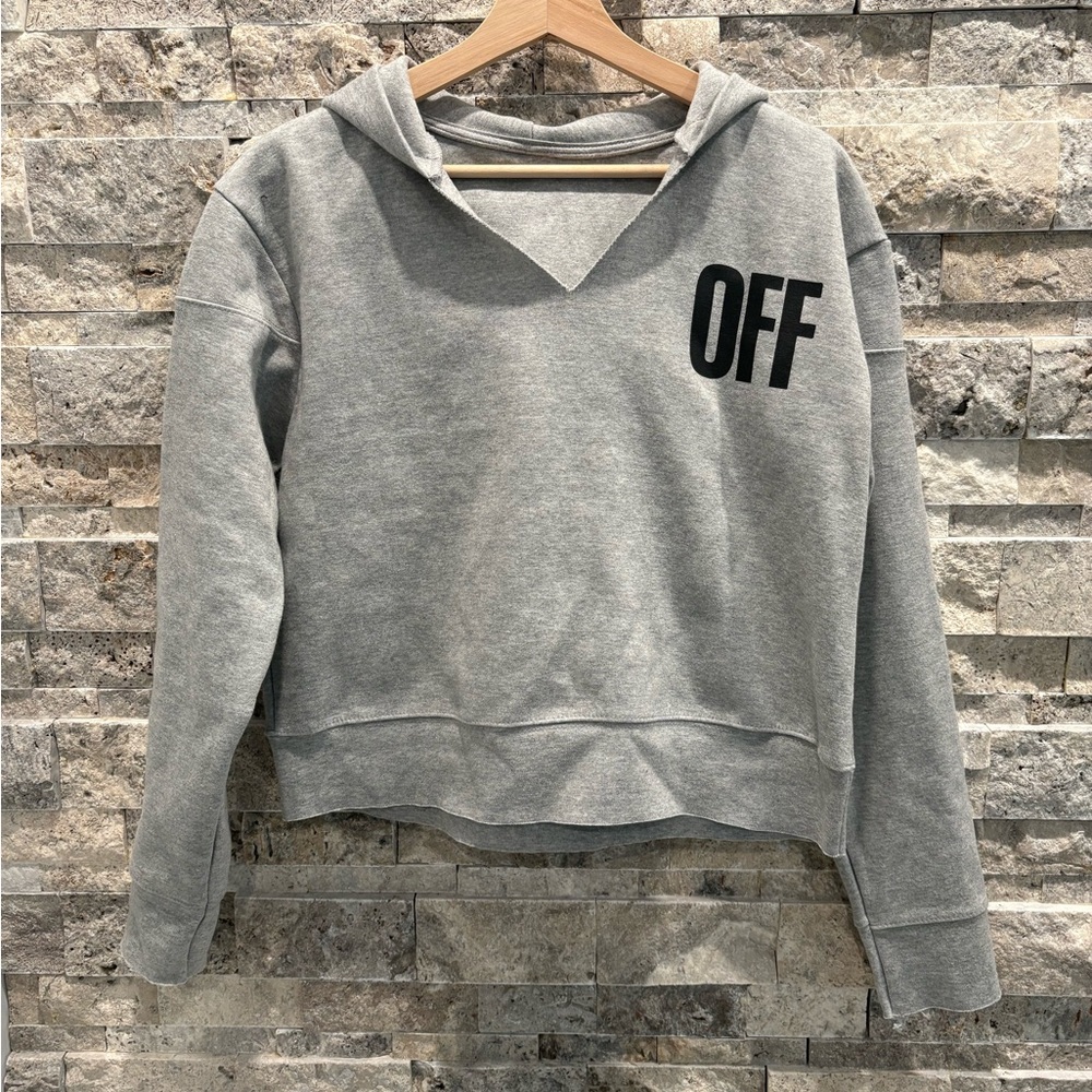 Macqeen Women's Gray V-Neck Sweater grunge 
Made in Korea  size M‎ 100% cotton